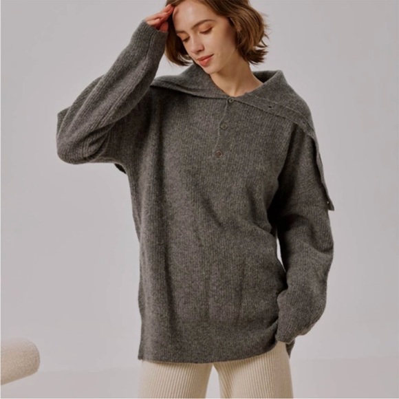 Nap Loungewear Raccoon Fur Sweater - Picture 1 of 12